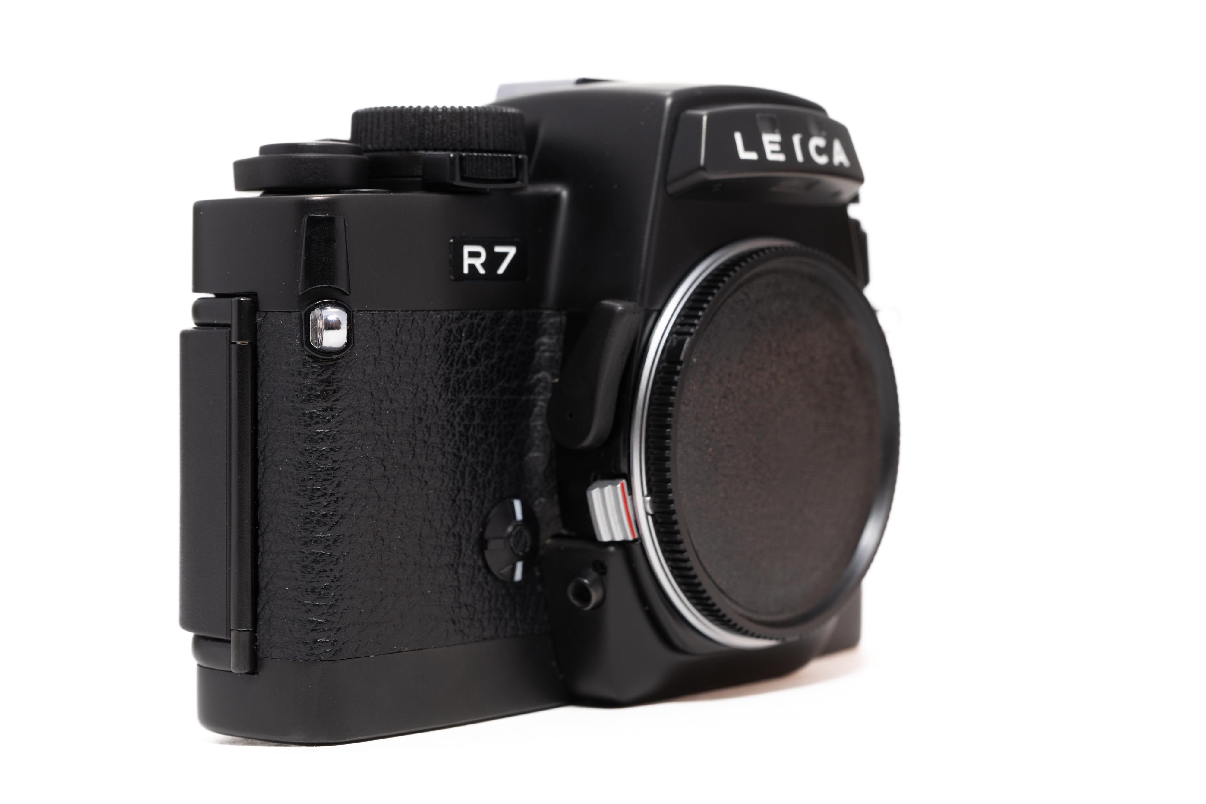 LEICA R7, black