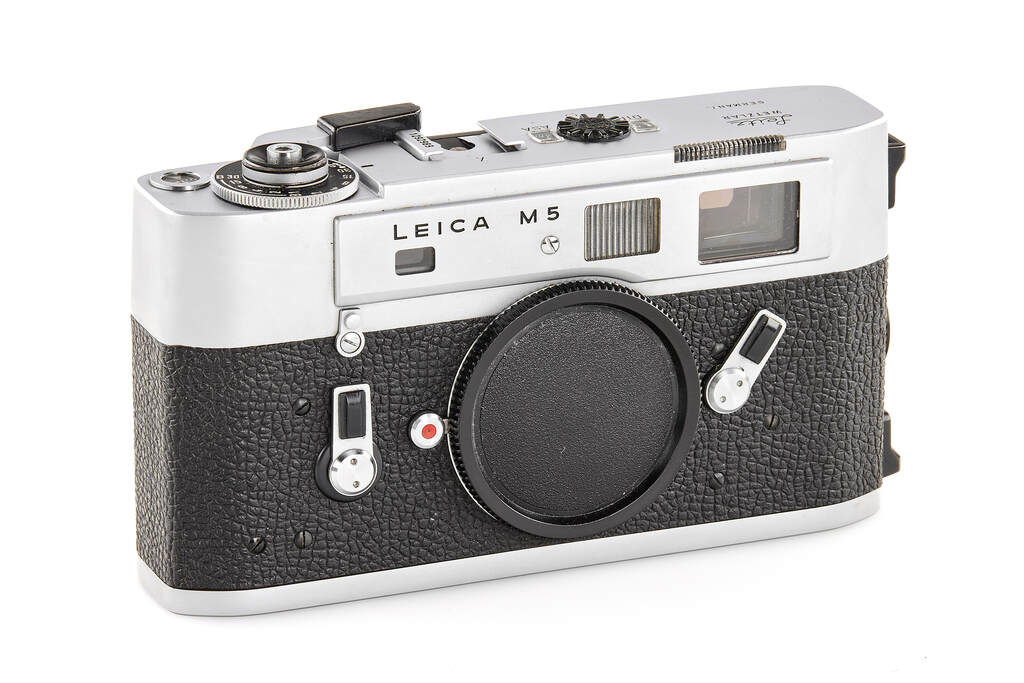 Leica M5 chrome 2-lug