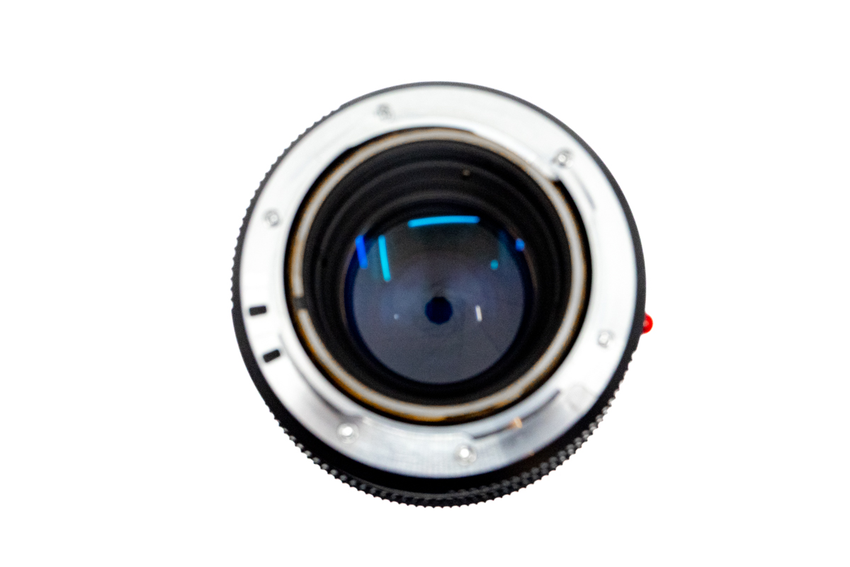 Leica 2/75mm APO-SUMMICRON-ASPH, black. Leica 2/75mm APO-SUMMICRON-ASPH, black.