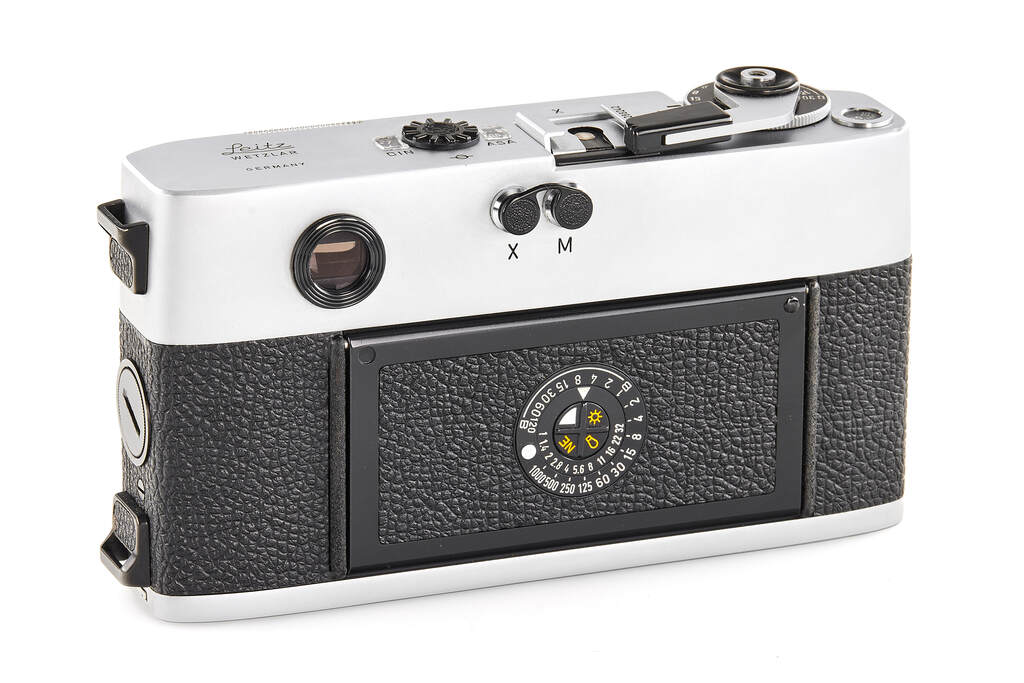Leica M5 chrome 2-lug