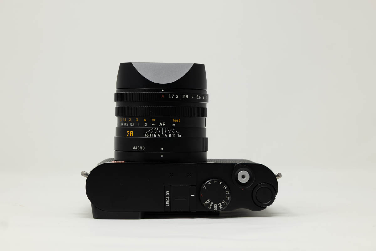 Leica Q3, schwarz lackiert (Version EU/US/CN)