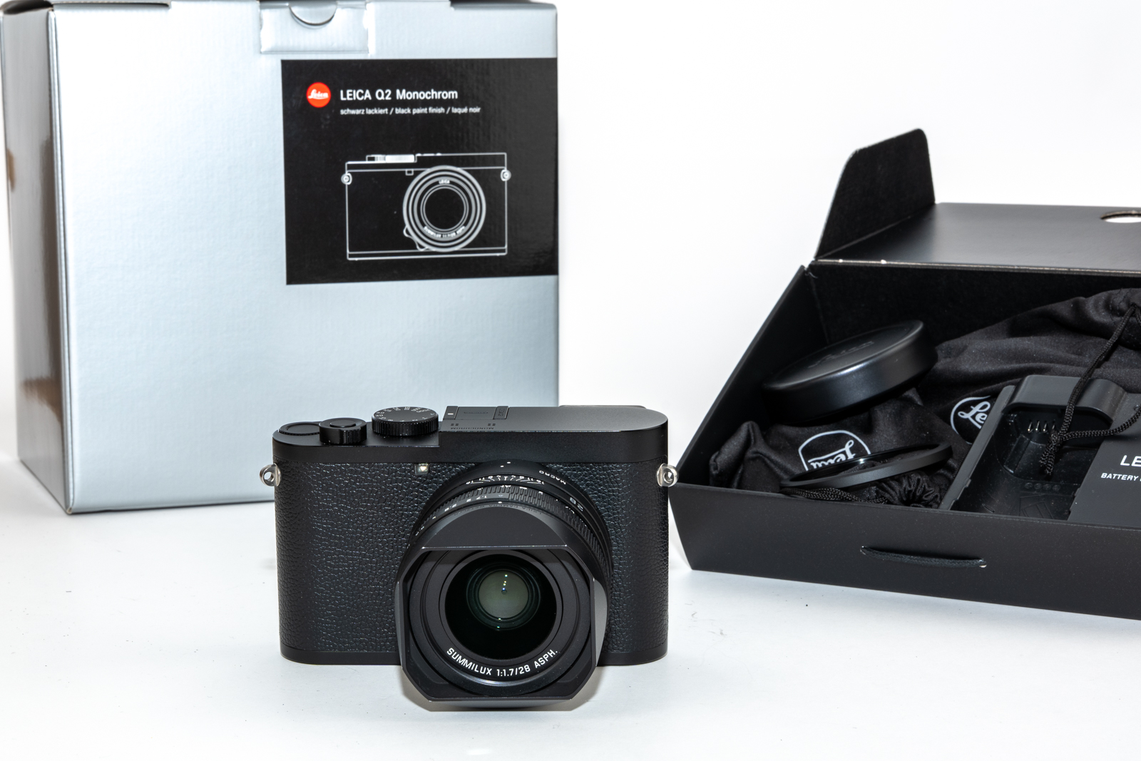 Q2 Monochrom, schwarz, Vers. EU/US/JP
