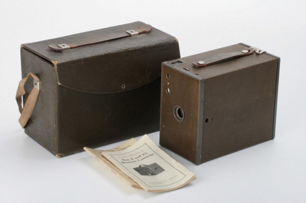 Eastmann Kodak No.2A Brownie Model C olive green Eastmann Kodak No.2A Brownie Model C olive green