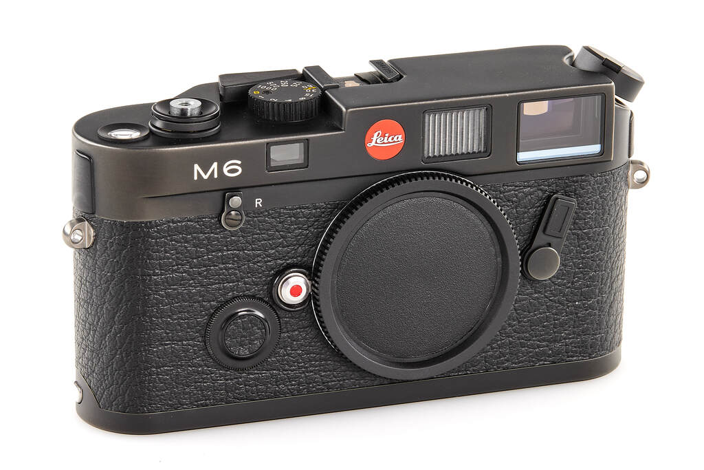 Leica M6 10404 black "big M6 engraving"