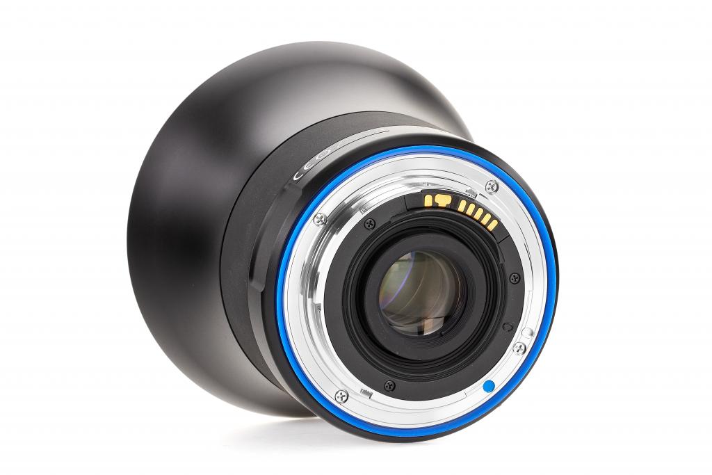 Zeiss Milvus 1:2.8/21mm f. Canon (inkl. Sonnenblende) Zeiss Milvus 1:2.8/21mm f. Canon (inkl. Sonnenblende)