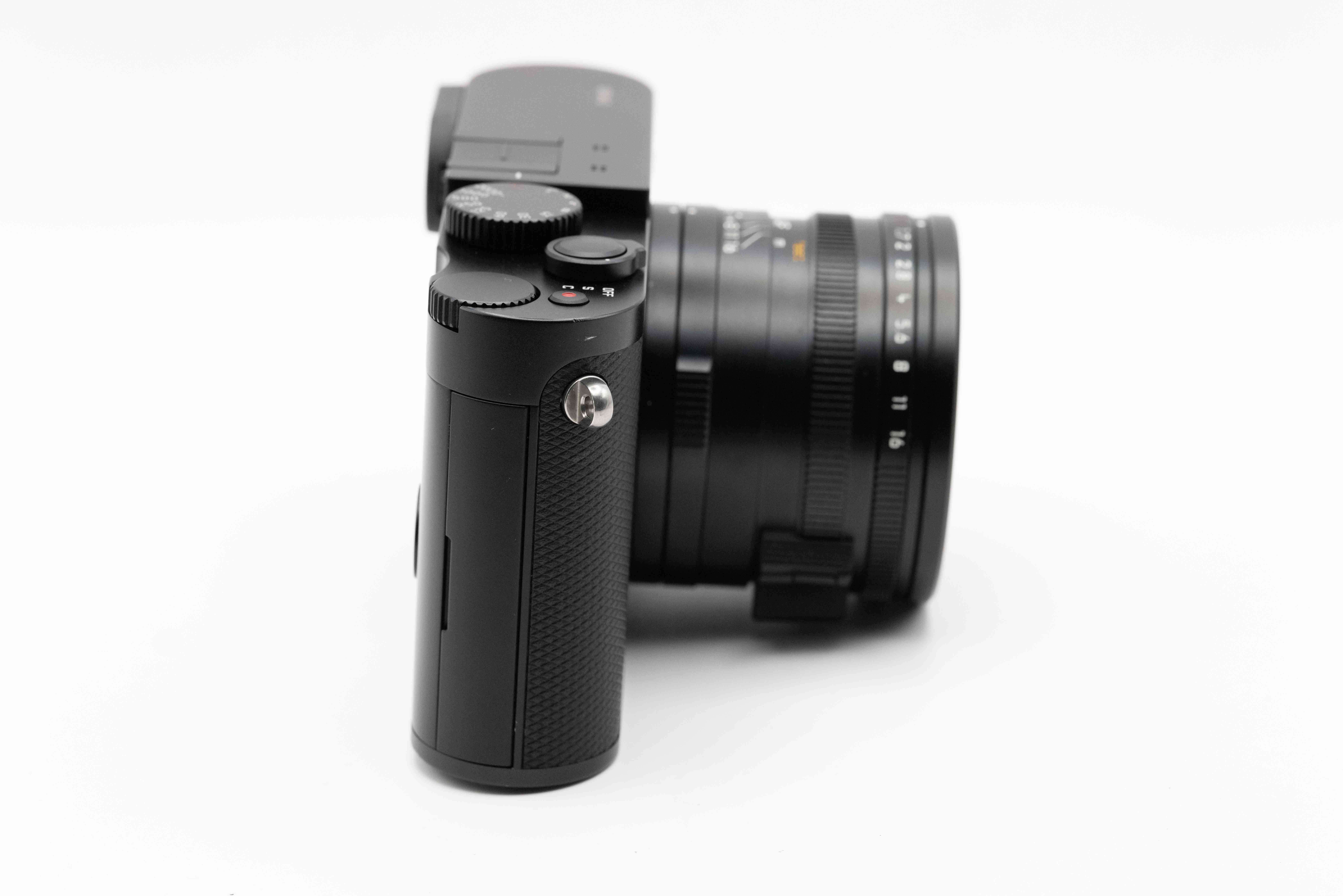 Q (Typ 116), black eloxiert