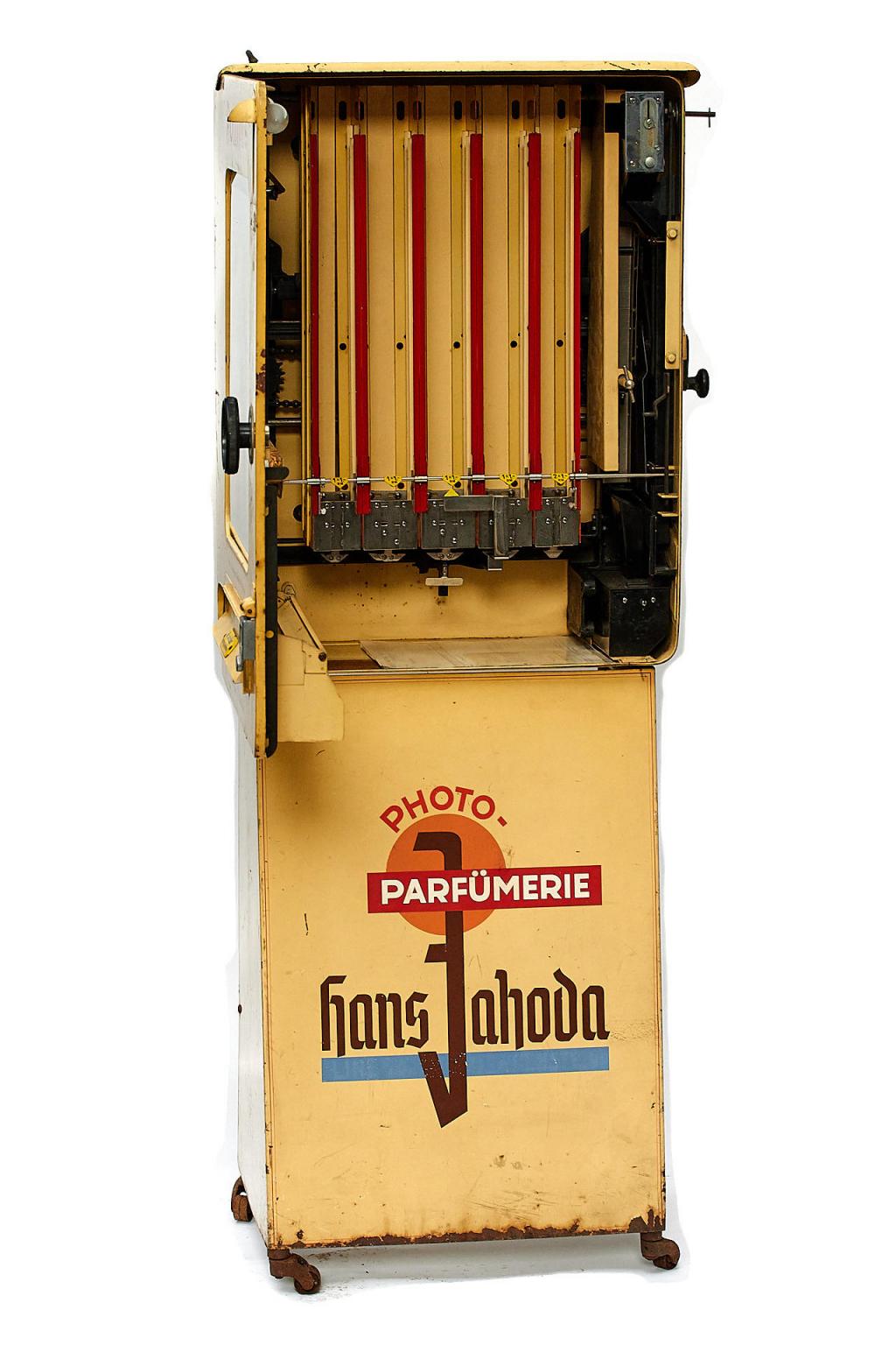 Film Vending Machine 'Photo - Parfümerie Hans Jahoda' - PLEASE ASK FOR SHIPPING COSTS
