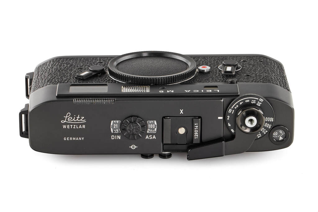 Leica M5 black 2-lug