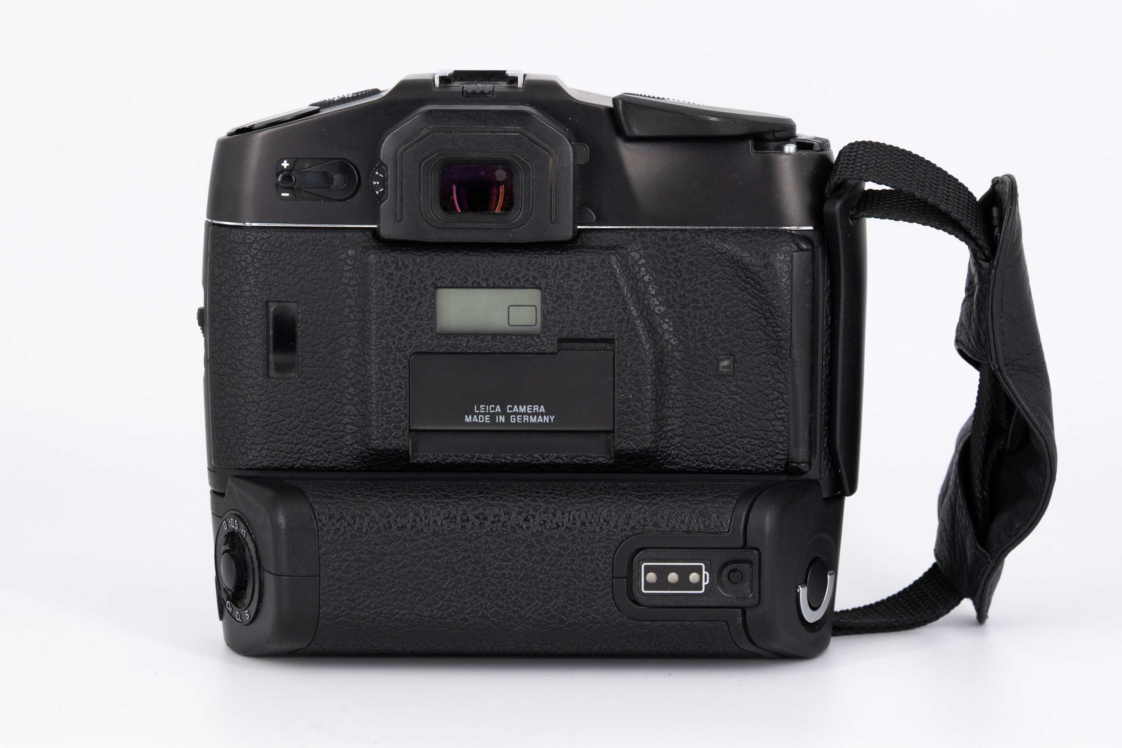 R8, schwarz verchromt