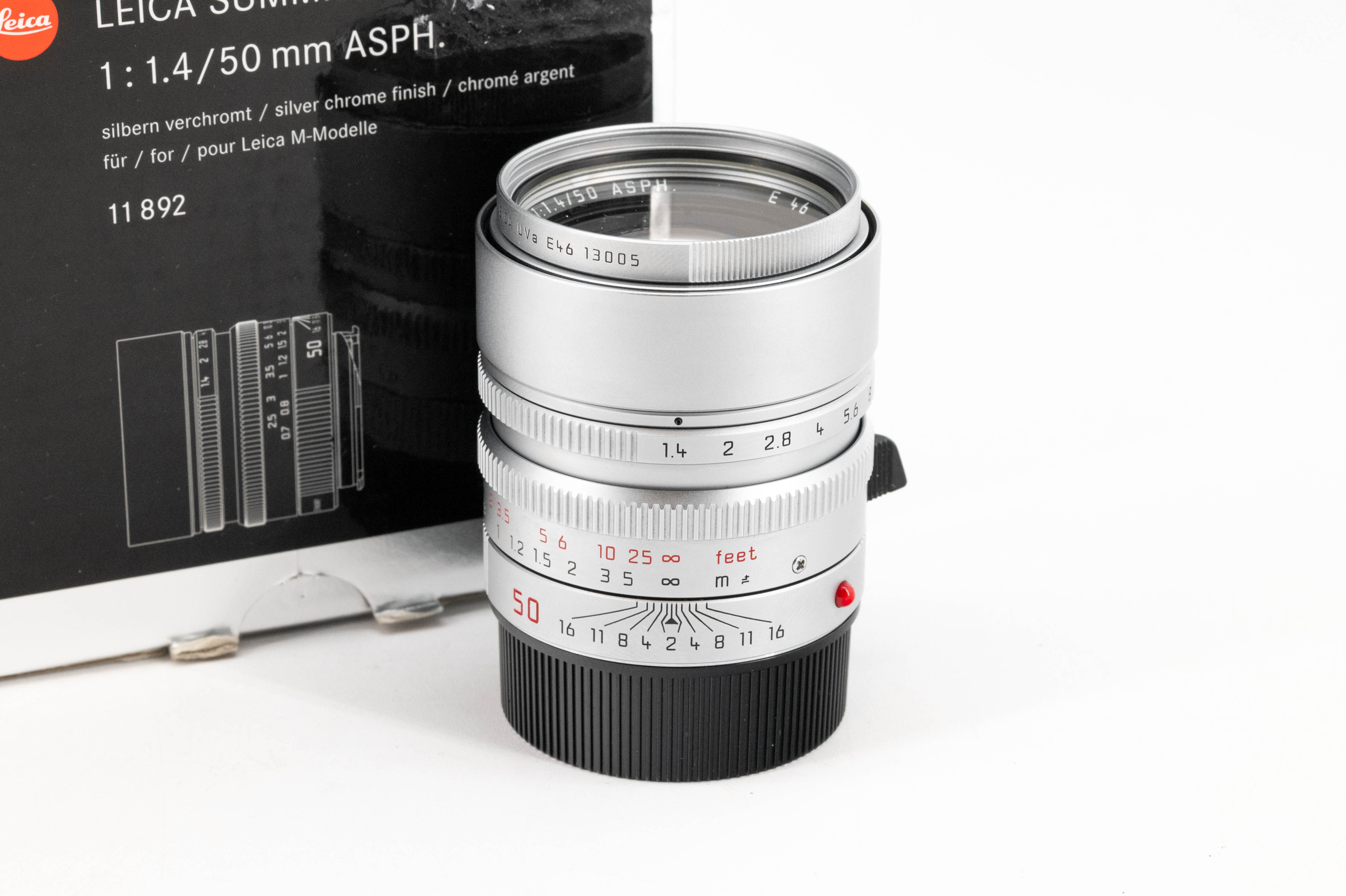 Leica Summilux-M 50mm f/1.4 ASPH Silver Chrome 11892