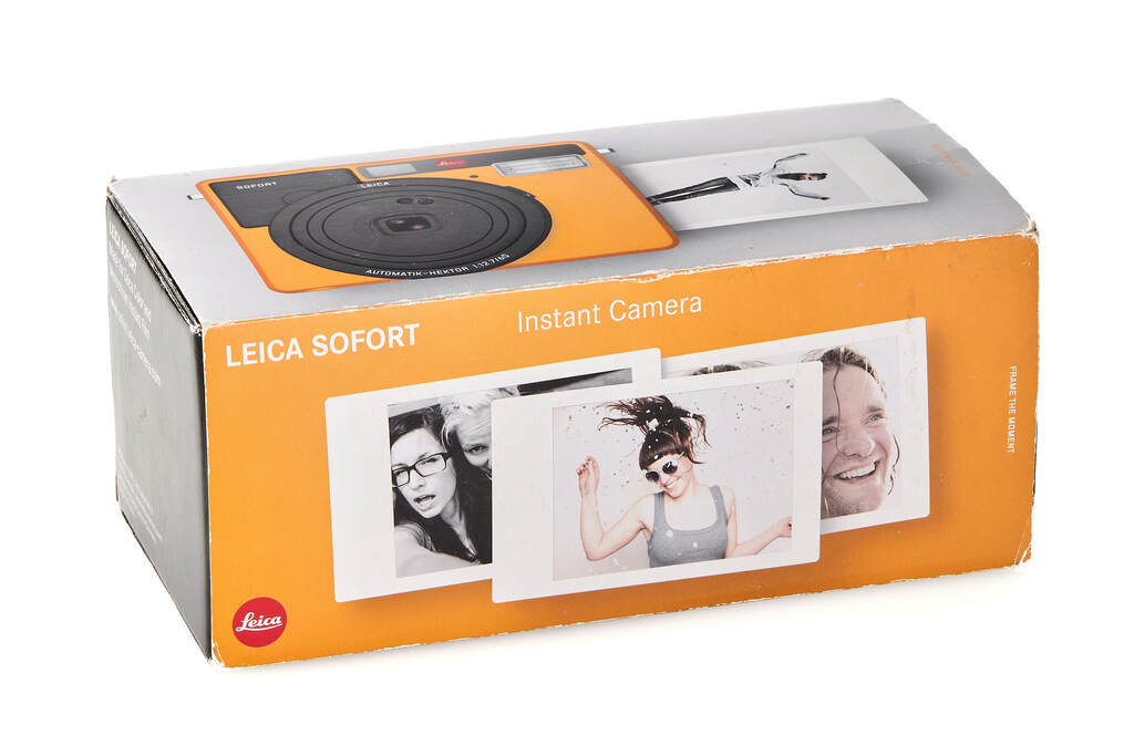 Leica Sofort 19102 Orange - with 1 year guarantee