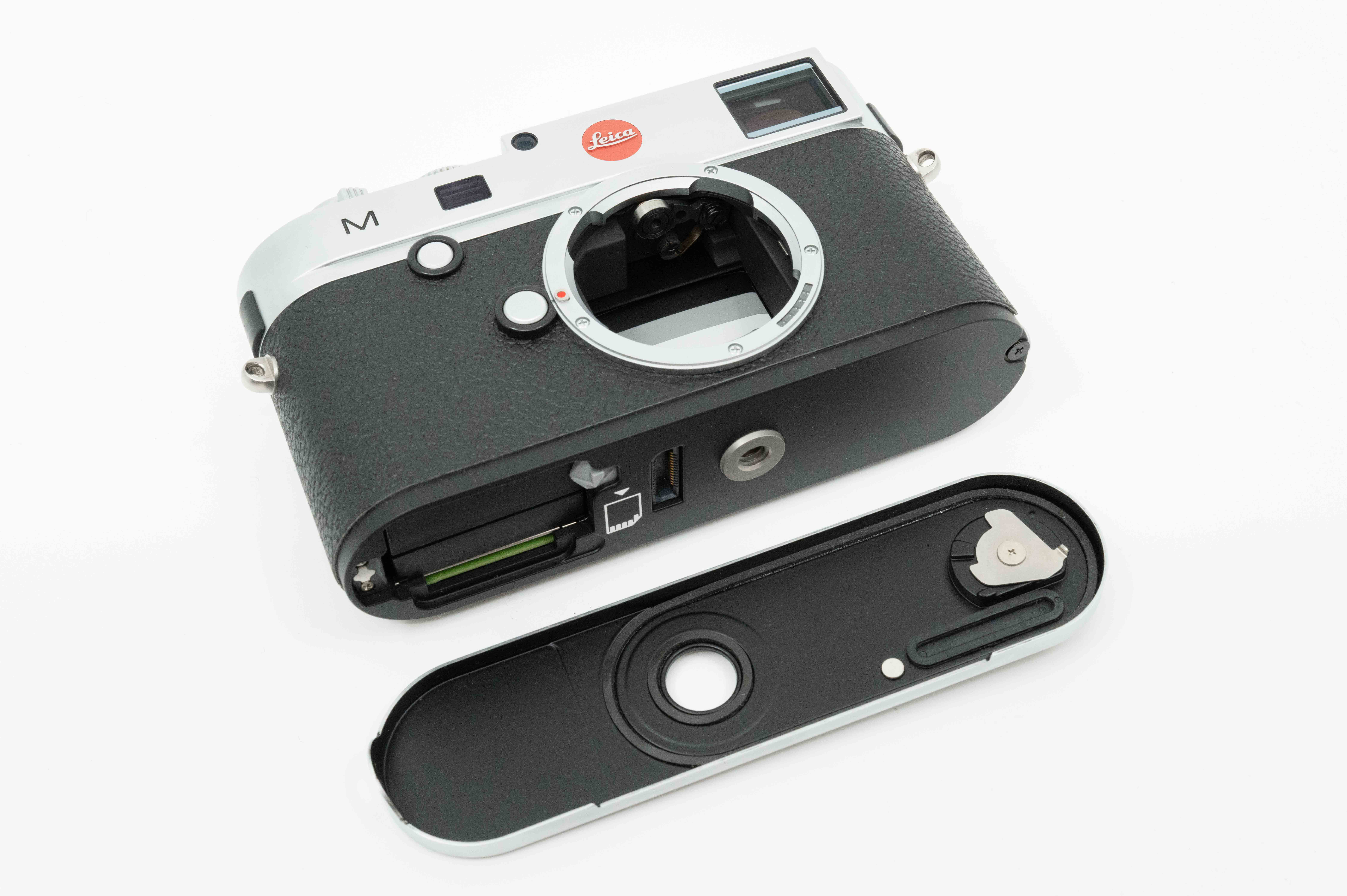 M (Typ 240), silver chrome finish