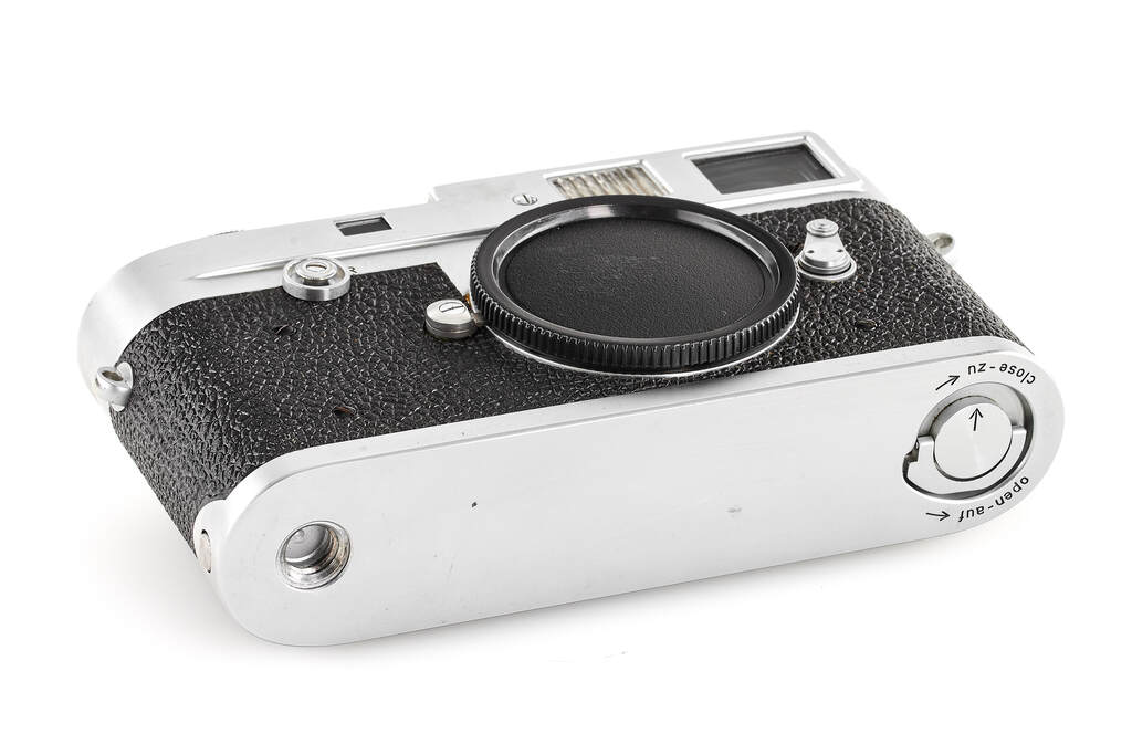 Leica M2 chrome