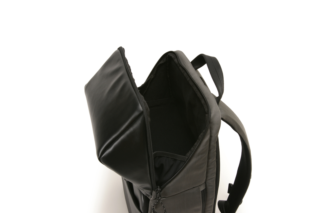 Artisan&Artist PVC leather/Nylon backpack ACAM BS0001 BKGY