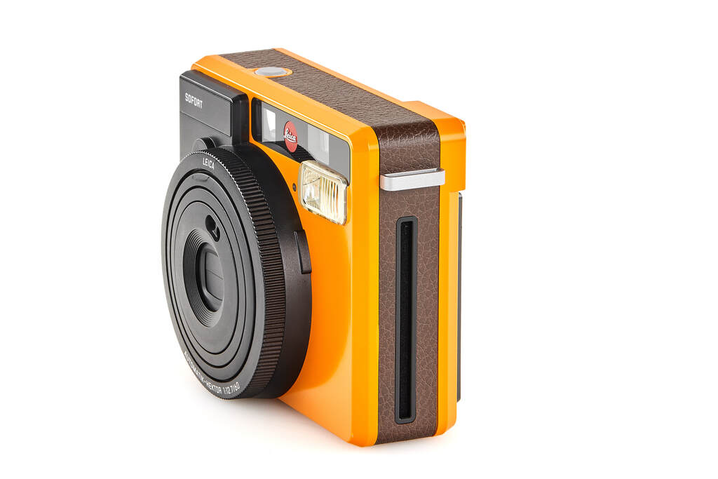 Leica Sofort 19102 Orange - with 1 year guarantee