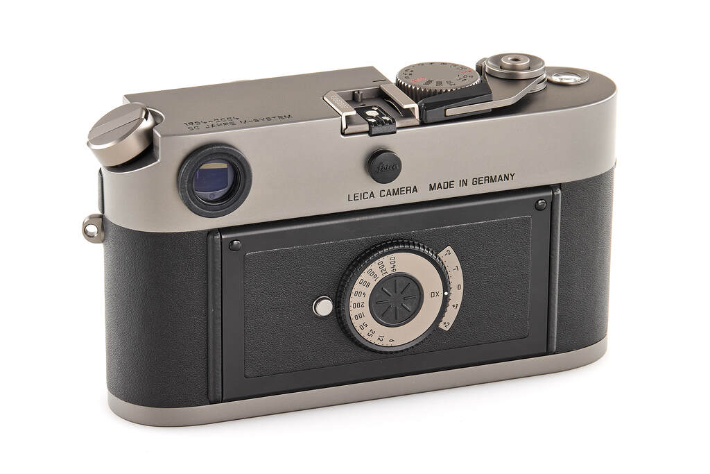 Leica M7 10570 "50 Years of Leica M System" Titan set