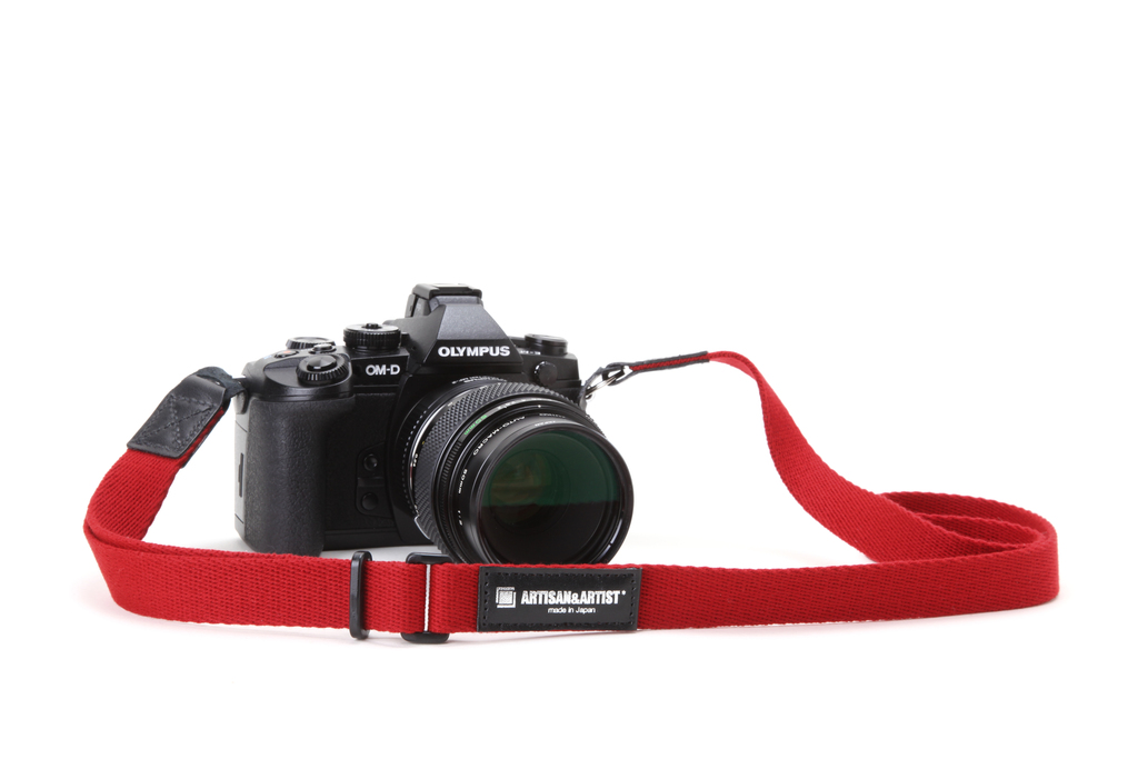 Artisan&Artist Acrylic camera strap ACAM 108 RED