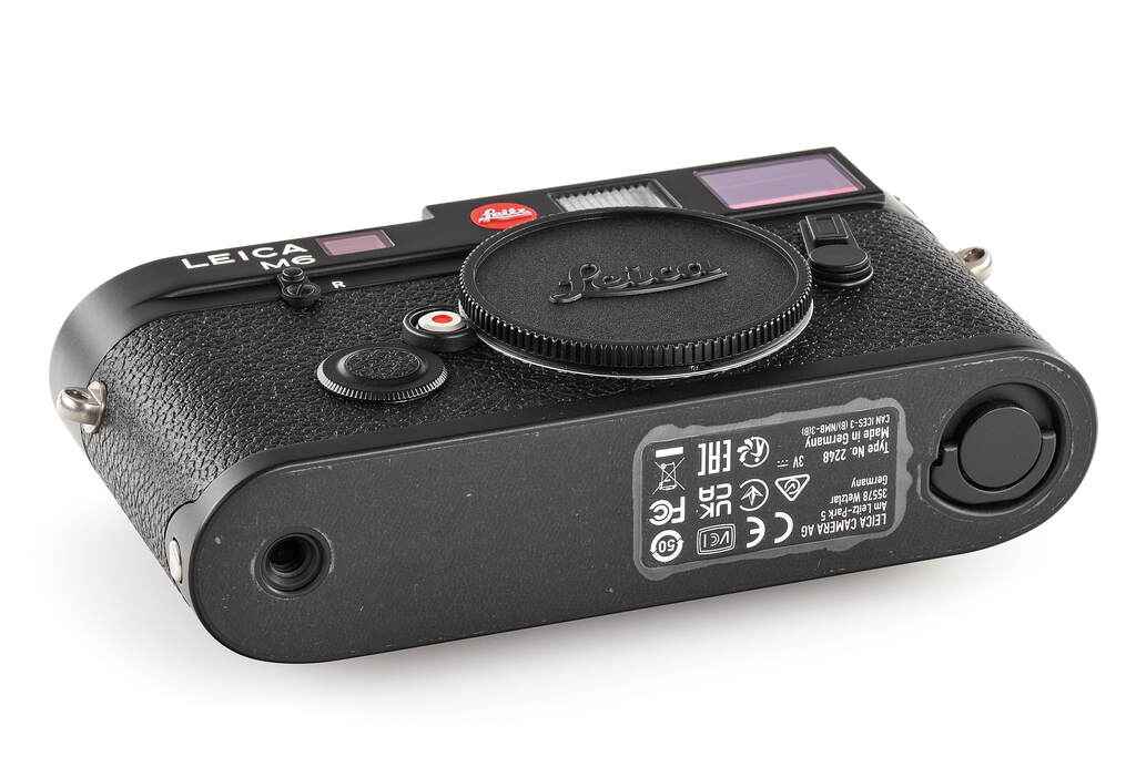 Leica M6 reissued 10557 - with 2 years guarantee