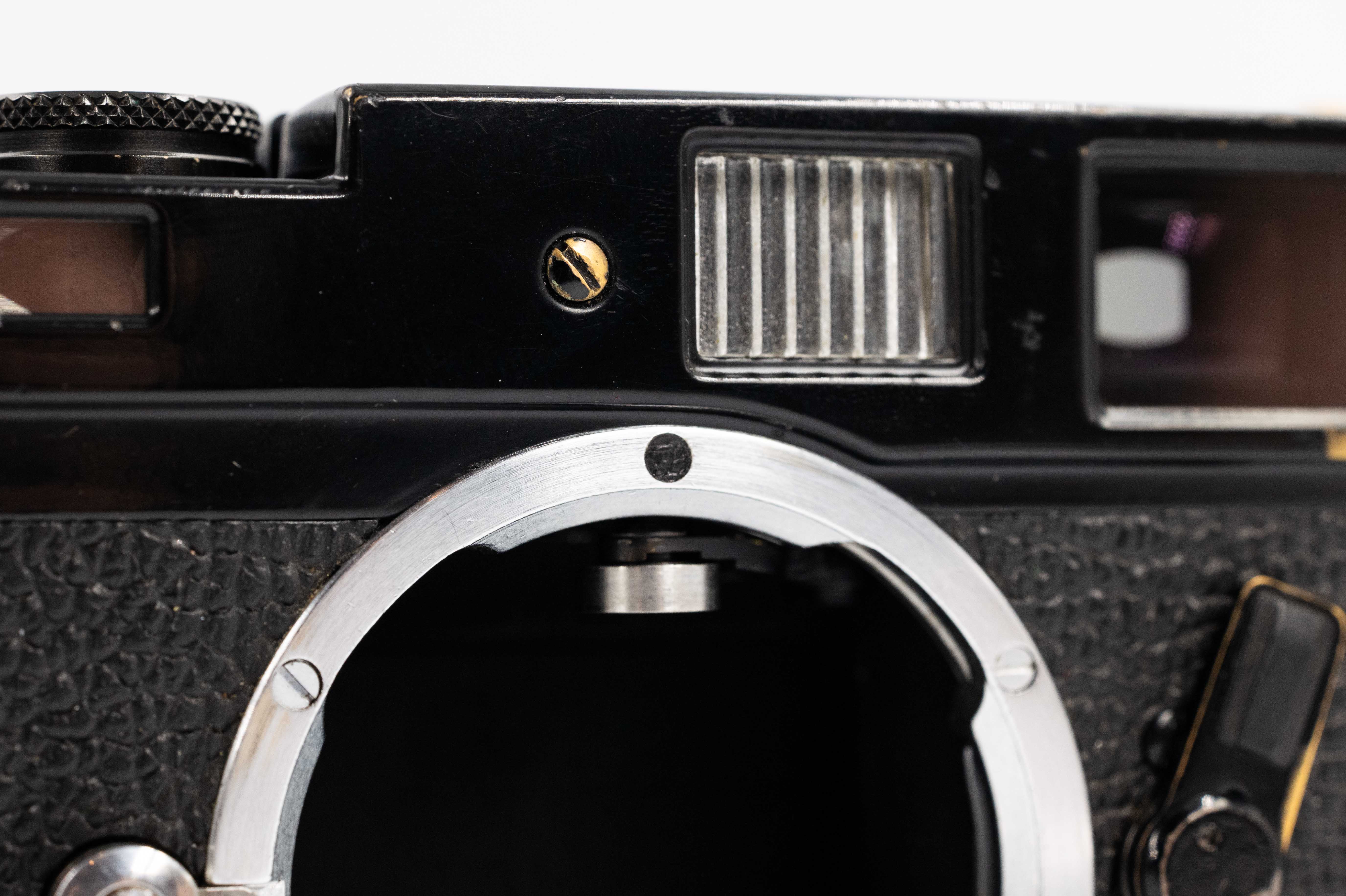 Leica M4 Black Paint First Batch 10402