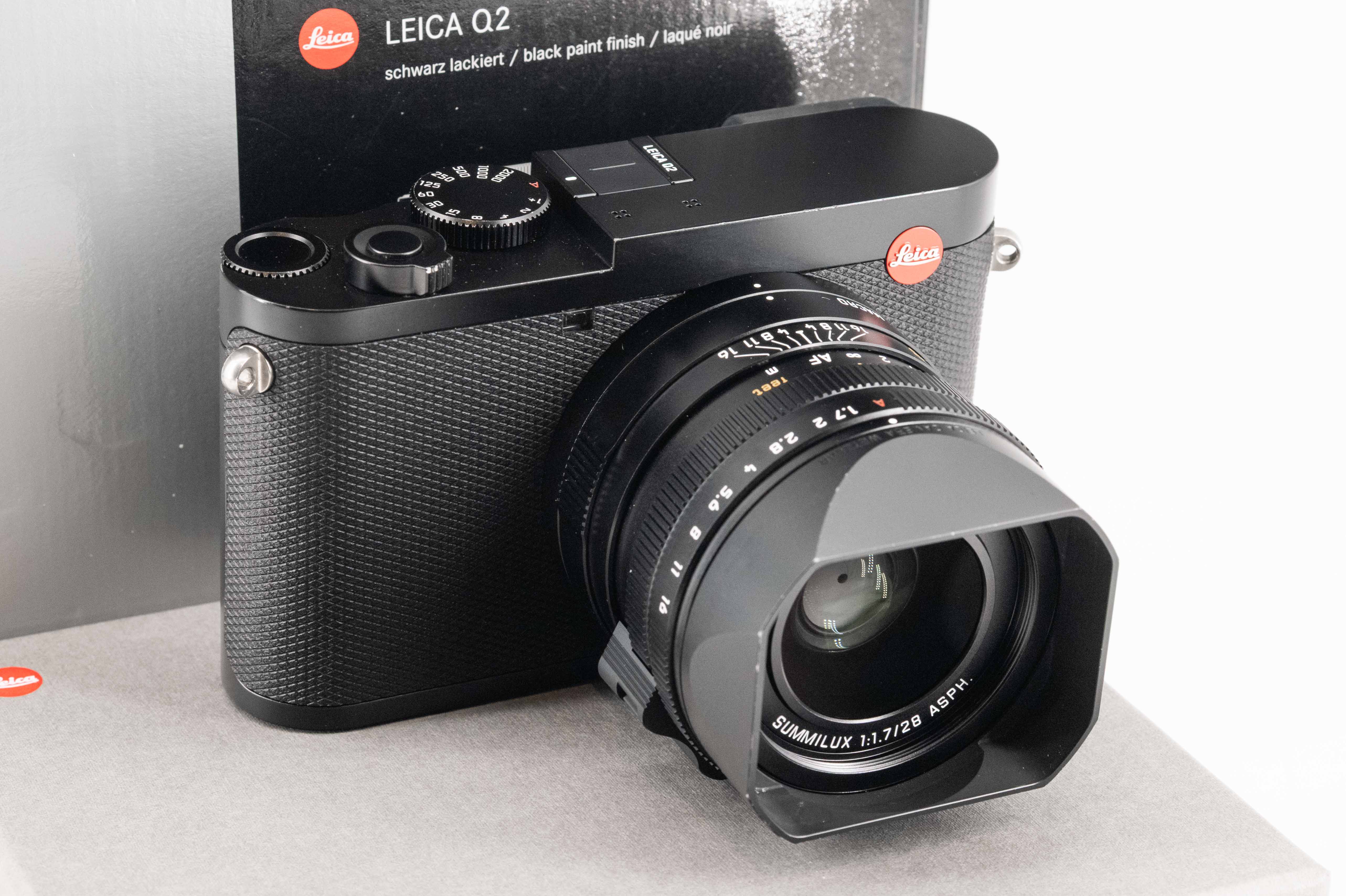 Leica Q2 Black 19050