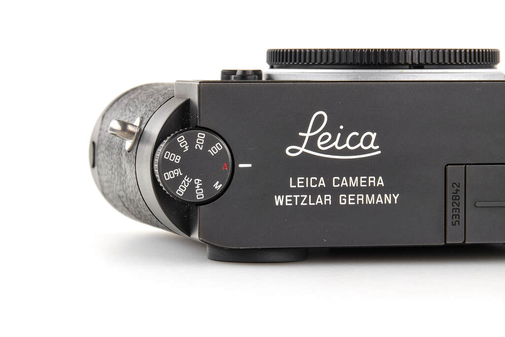 Leica M10-D 20014 black chrome - like new with 1 year of guarantee