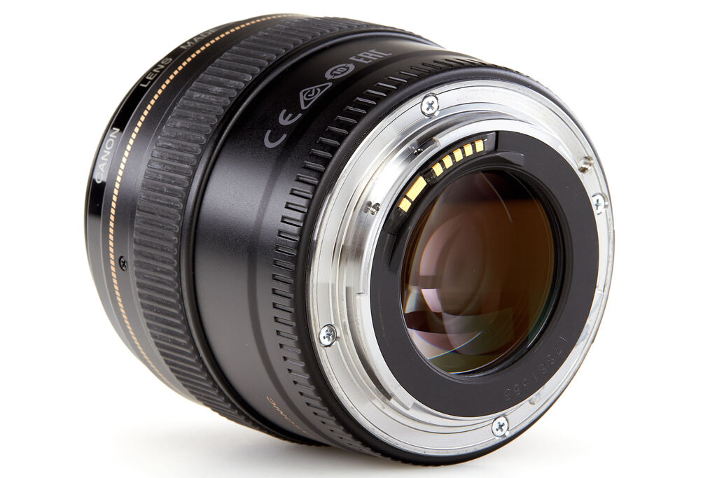 Canon EF 85/1,8 USM Canon EF 85/1,8 USM