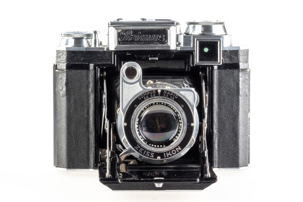 Zeiss Ikon Super Ikonta 6x6 folding camera