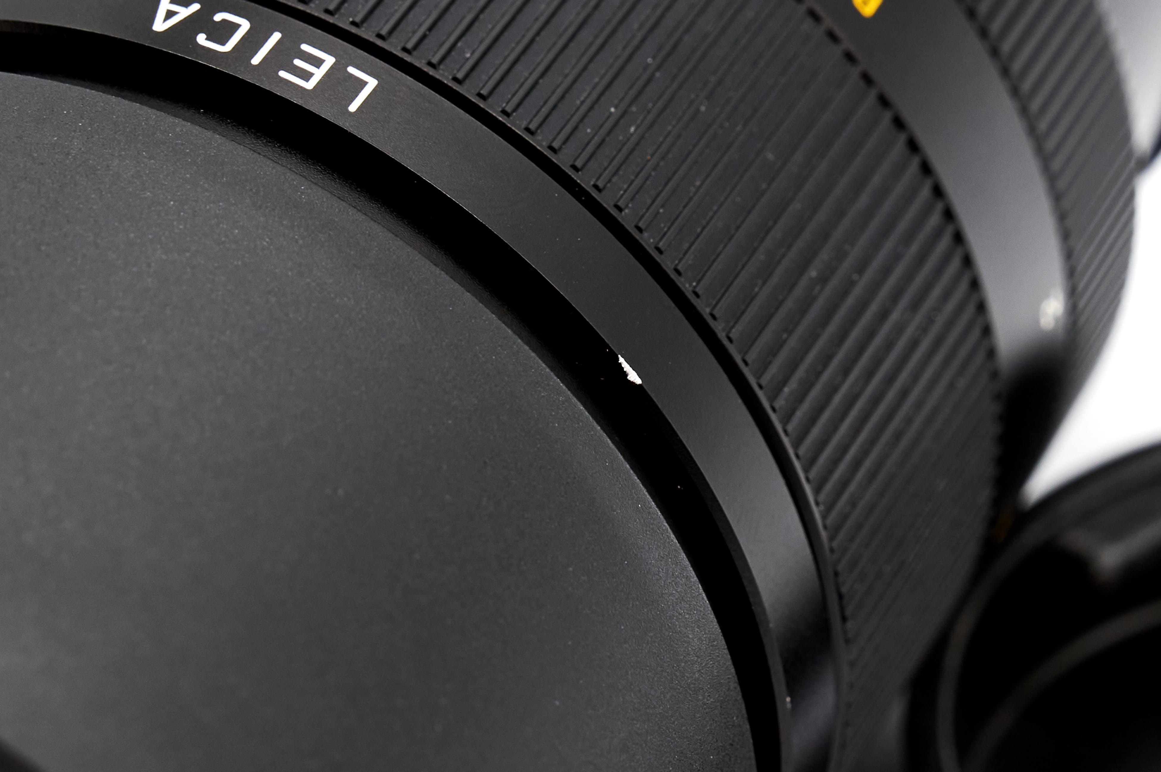 Leica APO-Elmarit-R 180mm f/2.8 - ROM 11273 Leica APO-Elmarit-R 180mm f/2.8 - ROM 11273