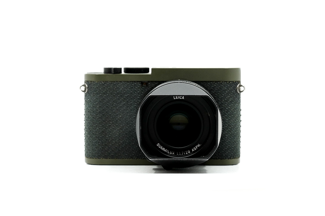 Leica Q2 "Reporter"
