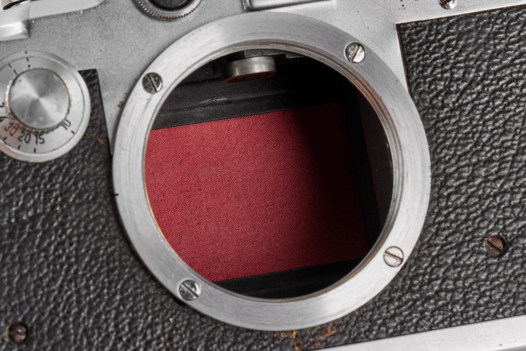 Leica IIIc chrome 'Luftwaffen-Eigentum'