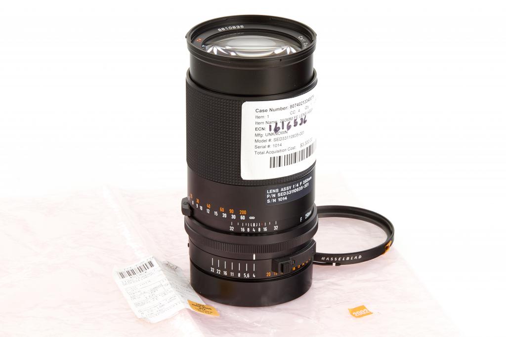 Carl Zeiss f. Hasselblad Tele-Tessar 4/250mm F T* NASA Carl Zeiss f. Hasselblad Tele-Tessar 4/250mm F T* NASA