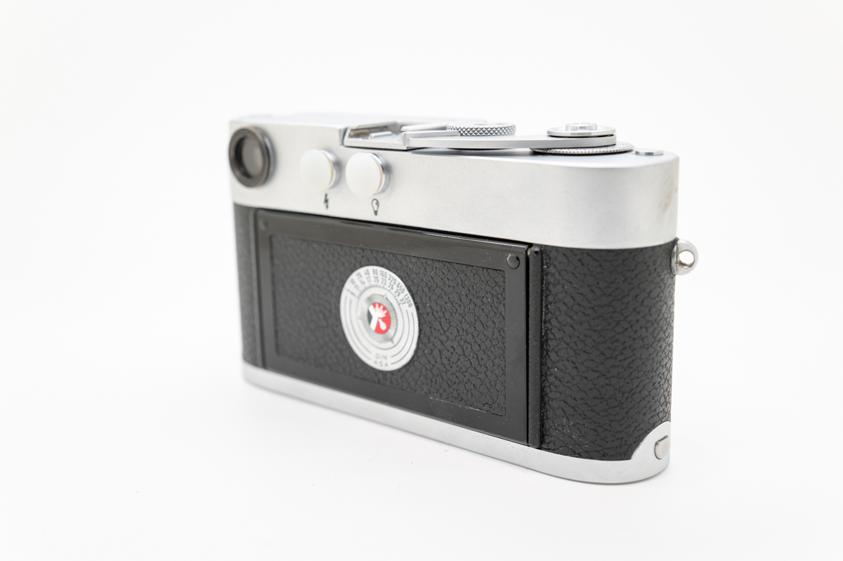 Leica M2, Silver. Leica M2, Silver.