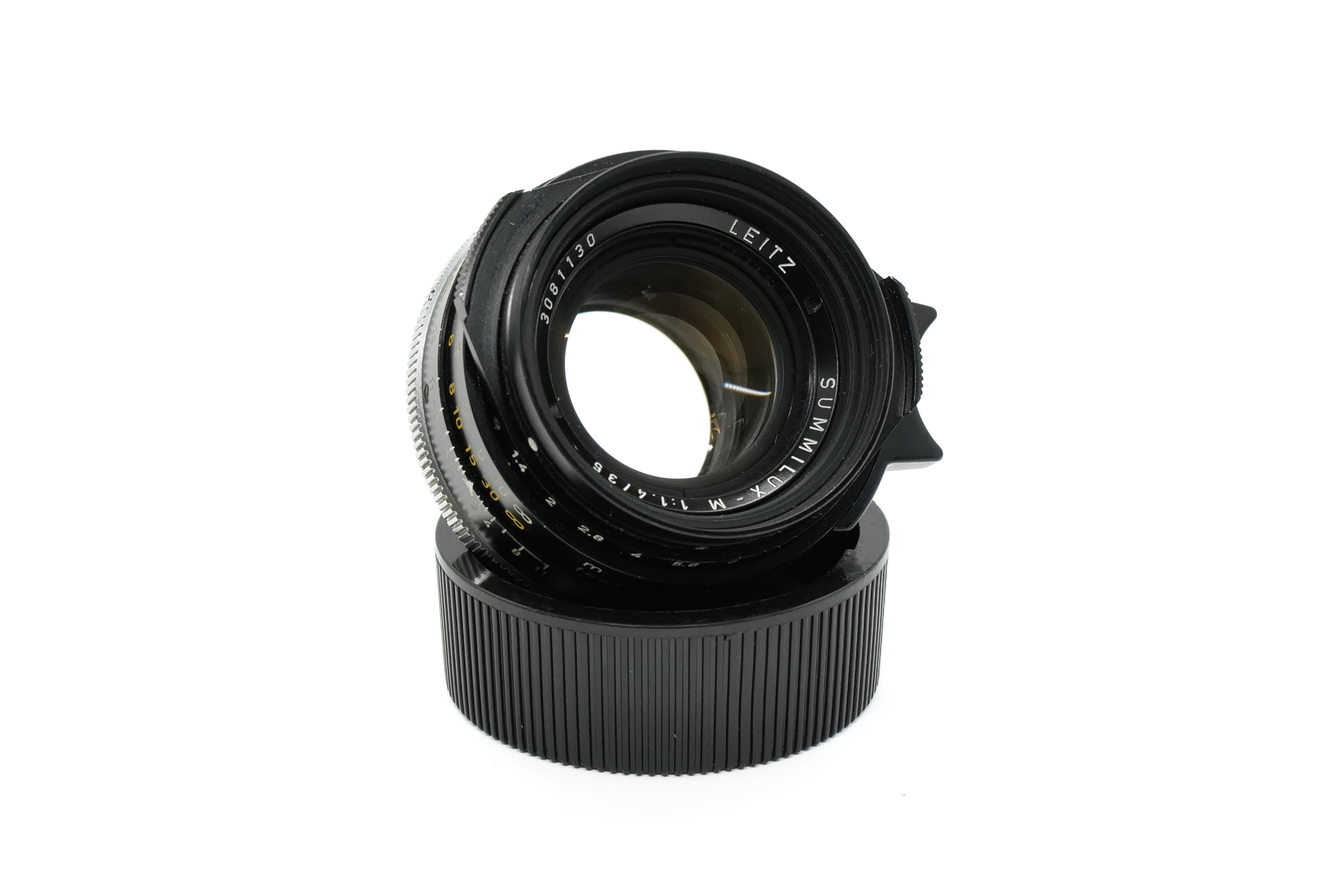 Leica Summilux-M 35mm f:1.4, black.