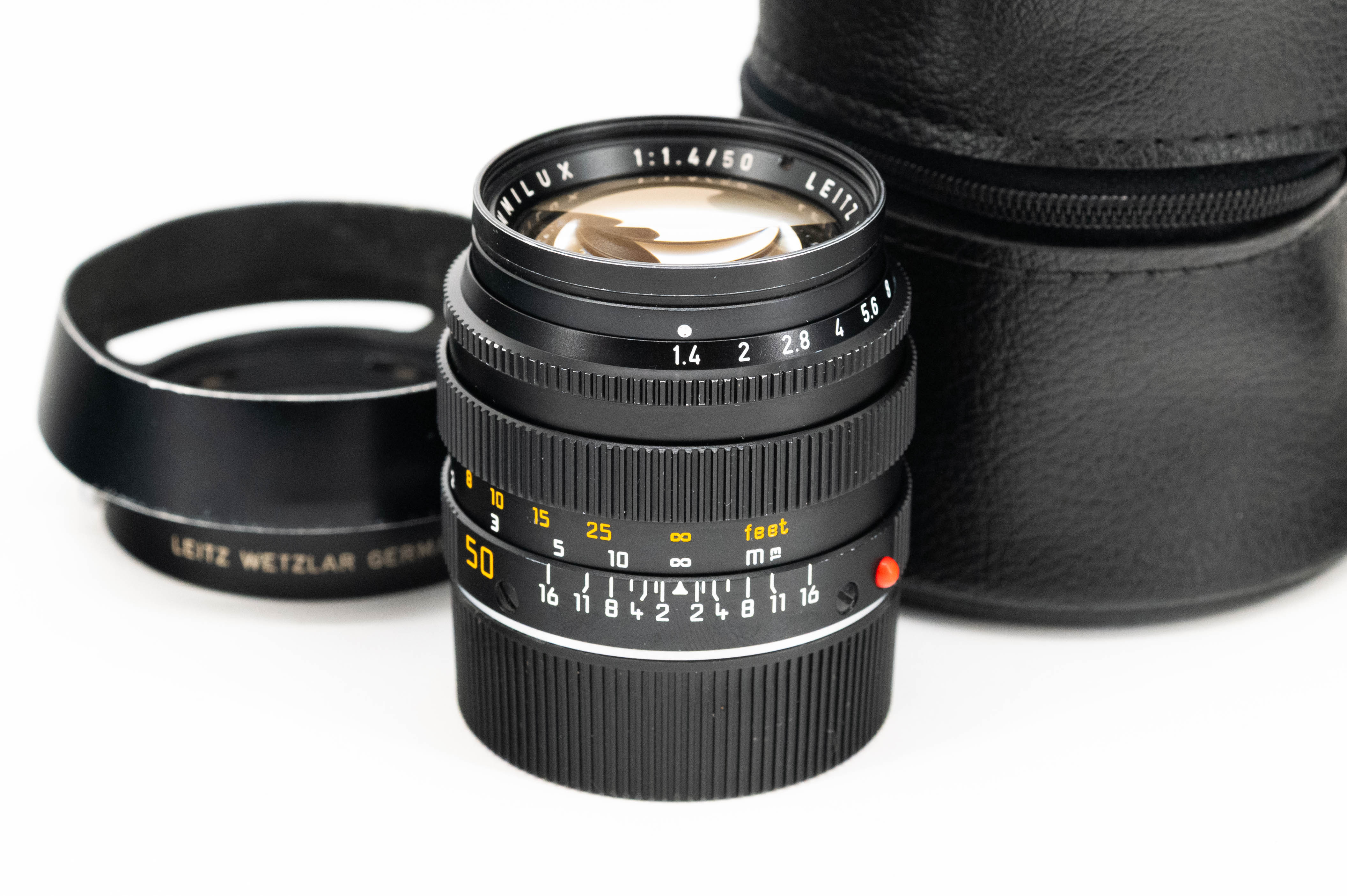 Leica Summilux-M 50mm f/1.4 Black 11114 Leica Summilux-M 50mm f/1.4 Black 11114