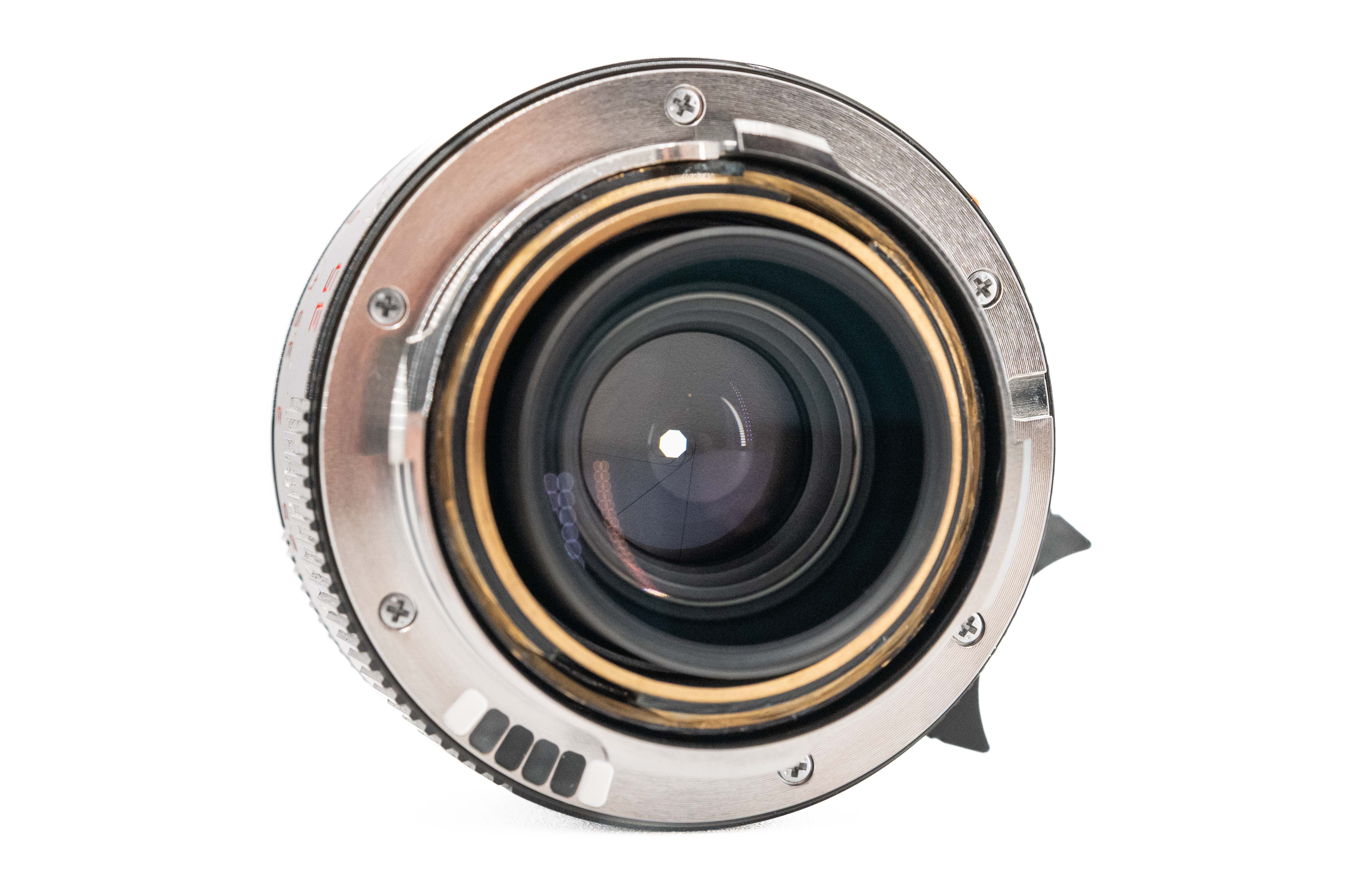 Leica Summicron-M 35mm f/2 ASPH Black Paint Millennium 11611 Leica Summicron-M 35mm f/2 ASPH Black Paint Millennium 11611