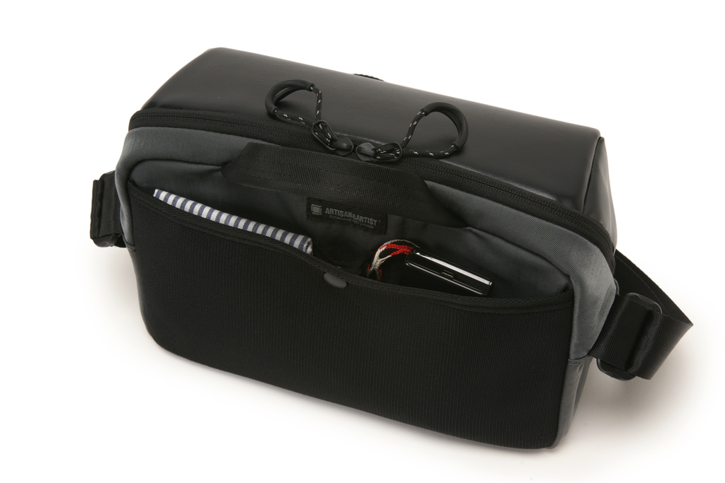Artisan&Artist PVC leather/Nylon bag ACAM BS0003 BKGY