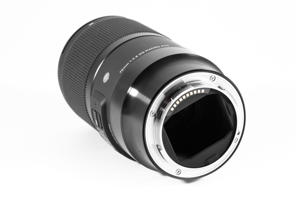 SIGMA 70 mm f2.8 DG Macro. SIGMA 70 mm f2.8 DG Macro.