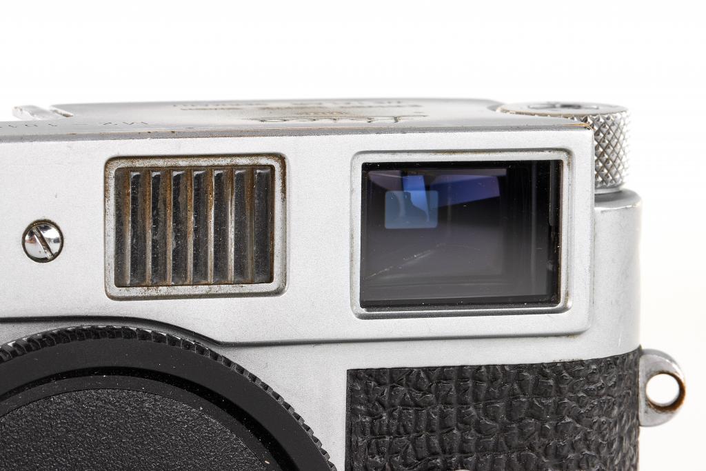 Leica M2 chrome- with CLA