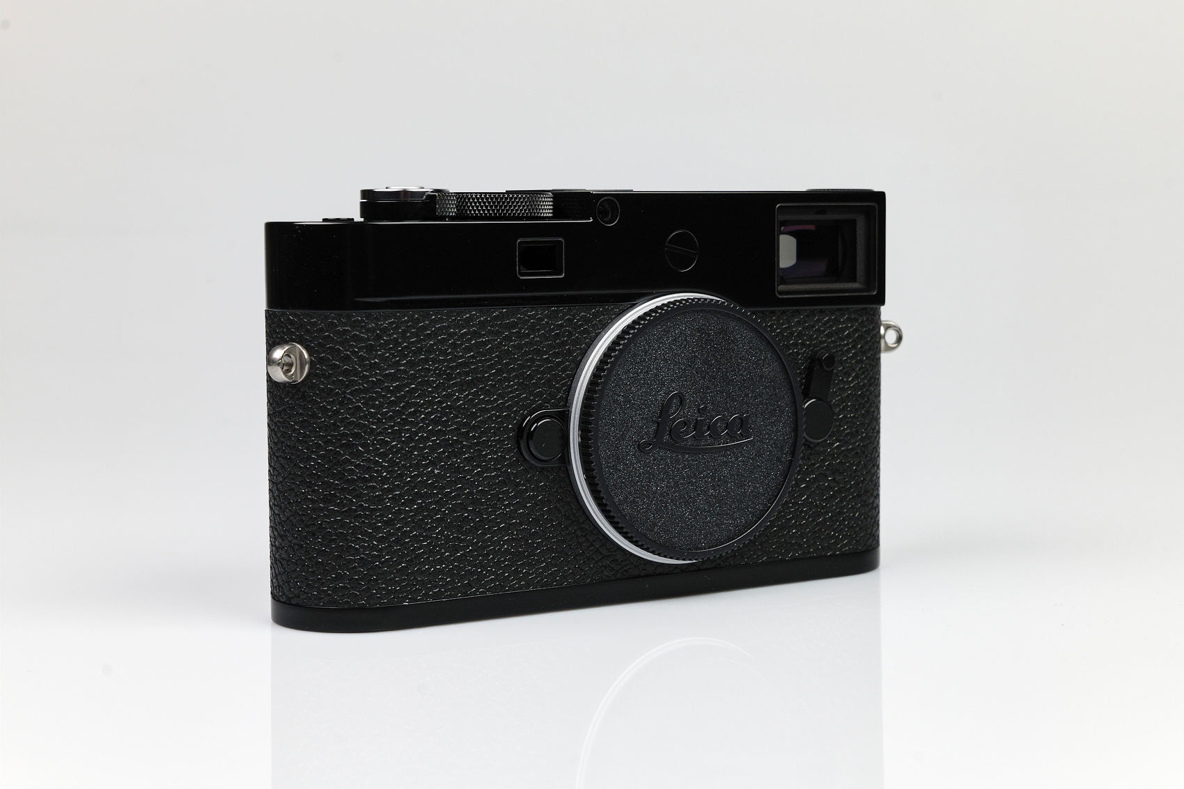 Leica M11, glossy black lacquered