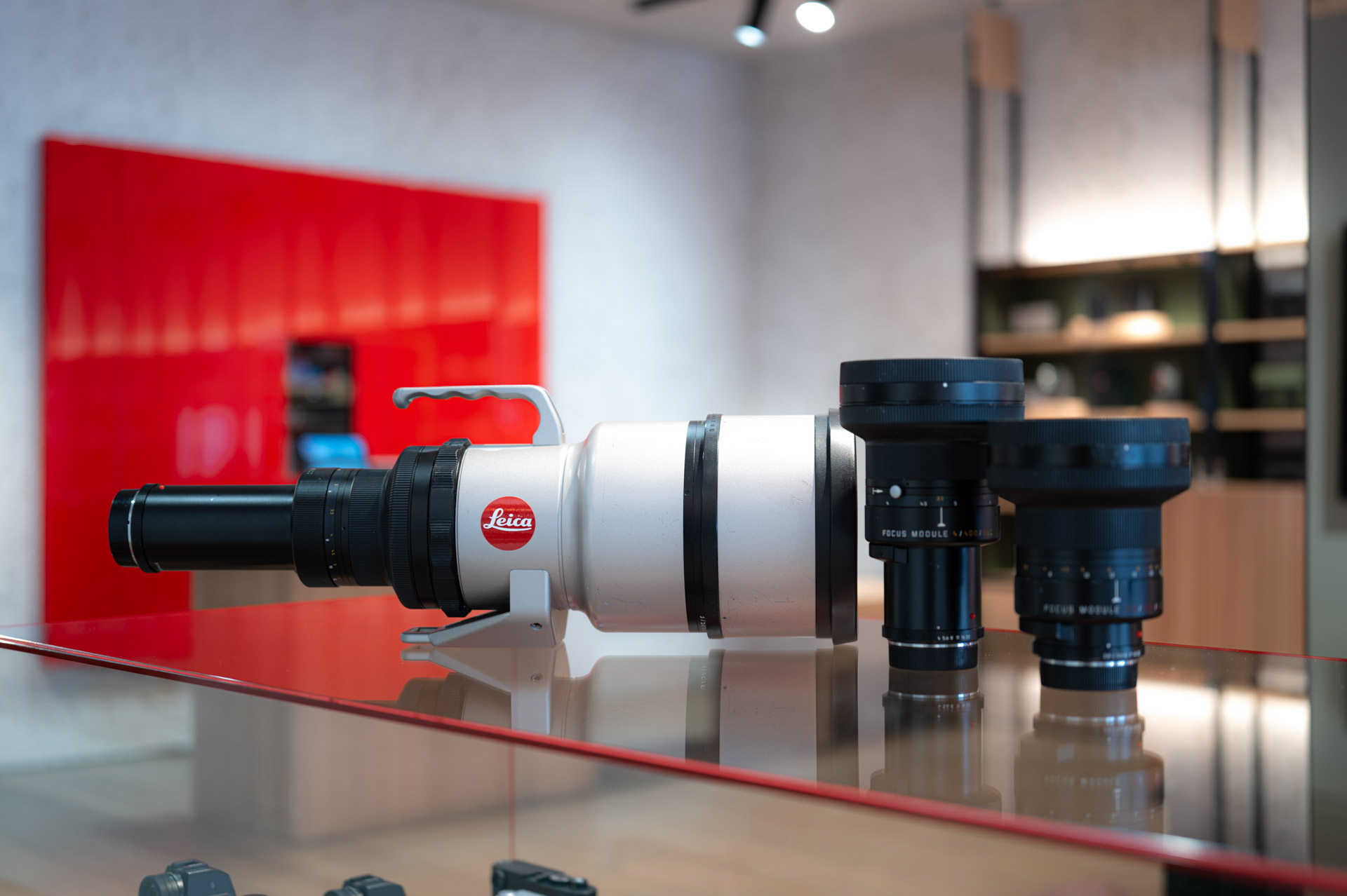 LEICA APO-TELYT-R 5,6/560/800 + 4/400/560 + 2,8/280/400