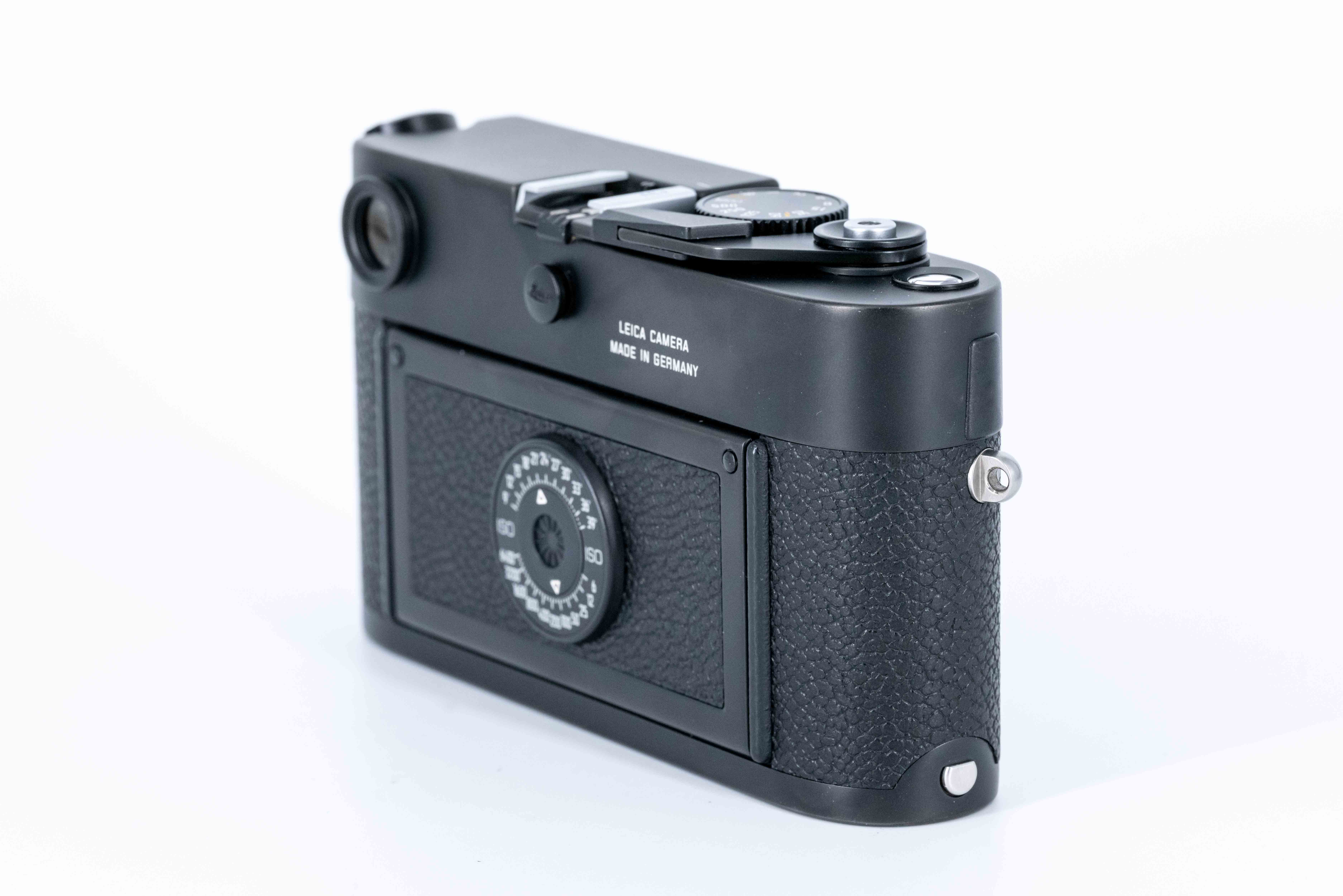 M6 TTL, 0.72, schwarz verchromt