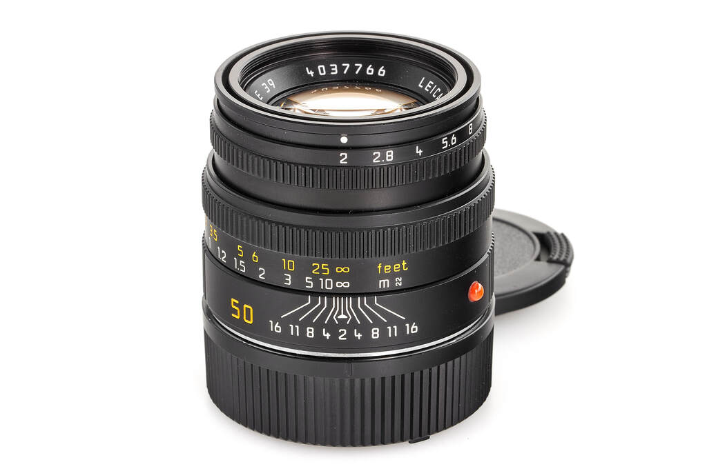 Leica Summicron-M 11826 2/50mm 6-bit Leica Summicron-M 11826 2/50mm 6-bit