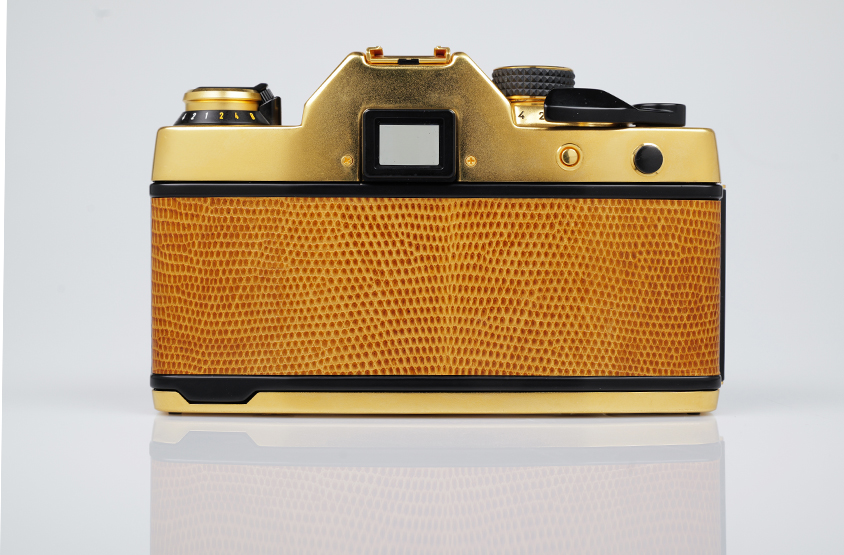 Contax RTS including Carl Zeiss Planar T* 50 mm f/1.4 Gold Limited