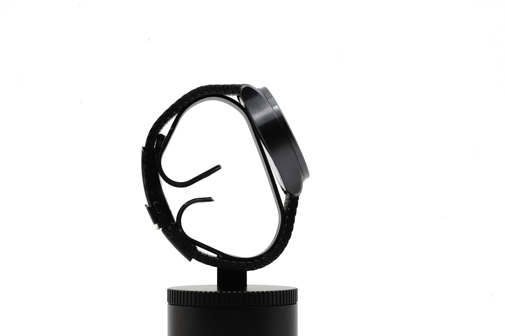 Leica ZM2 Monochrom / stainless steel Milanese strap (Ex-demo)
