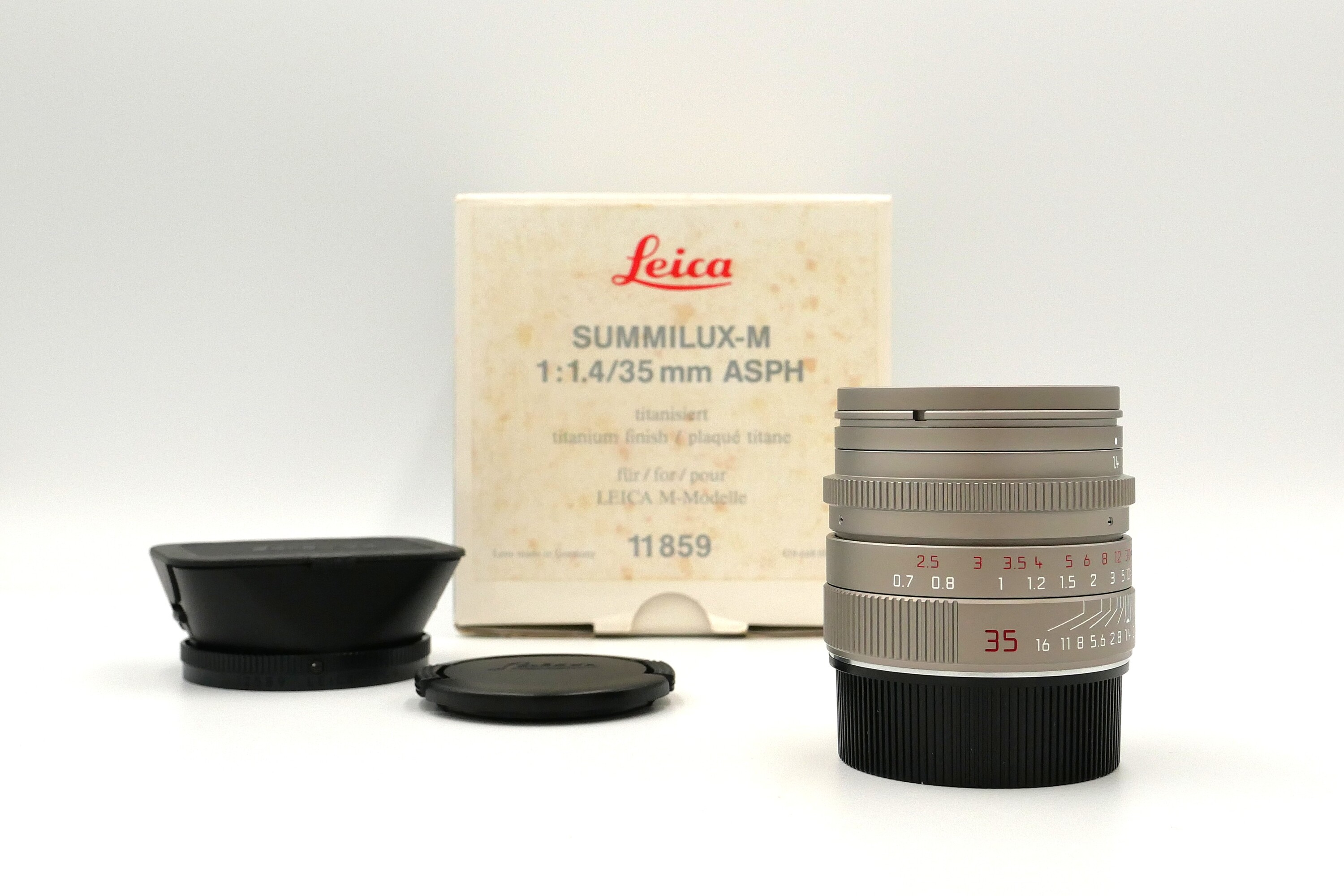 Leica Summilux-M 35mm f1.4 ASPH, Titanium
