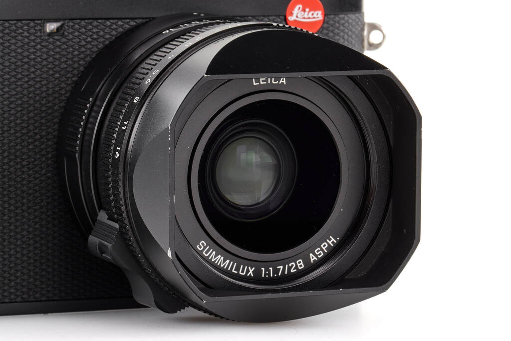 Leica Q3 19080 - with one year guarantee