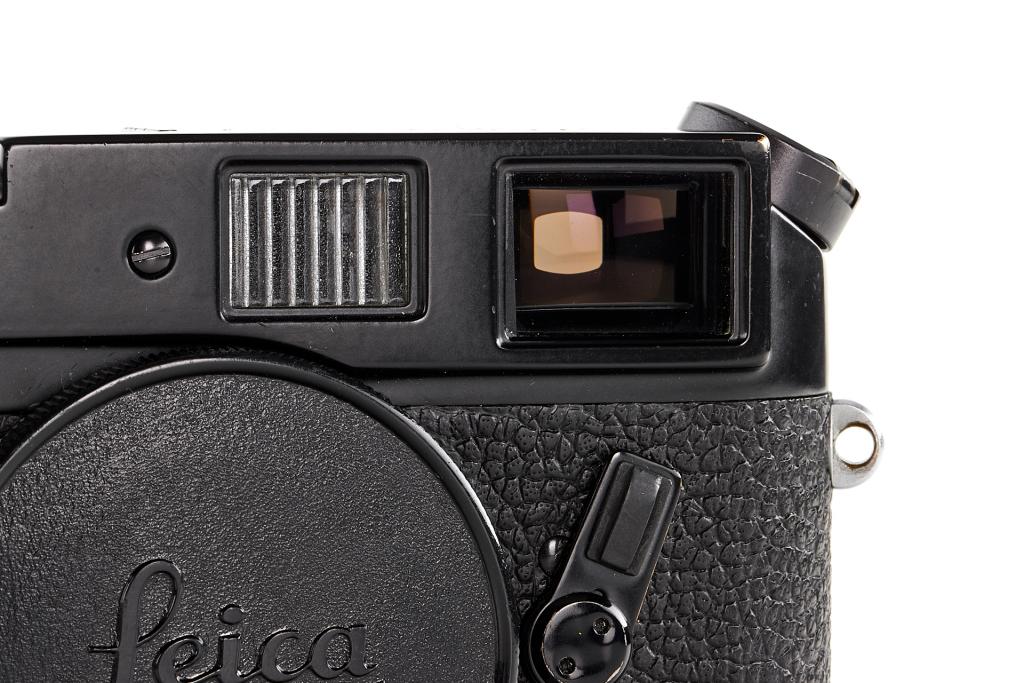 Leica M4 black paint
