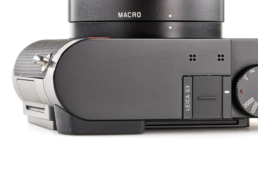 Leica Q3 19080 - like new with one year guarantee