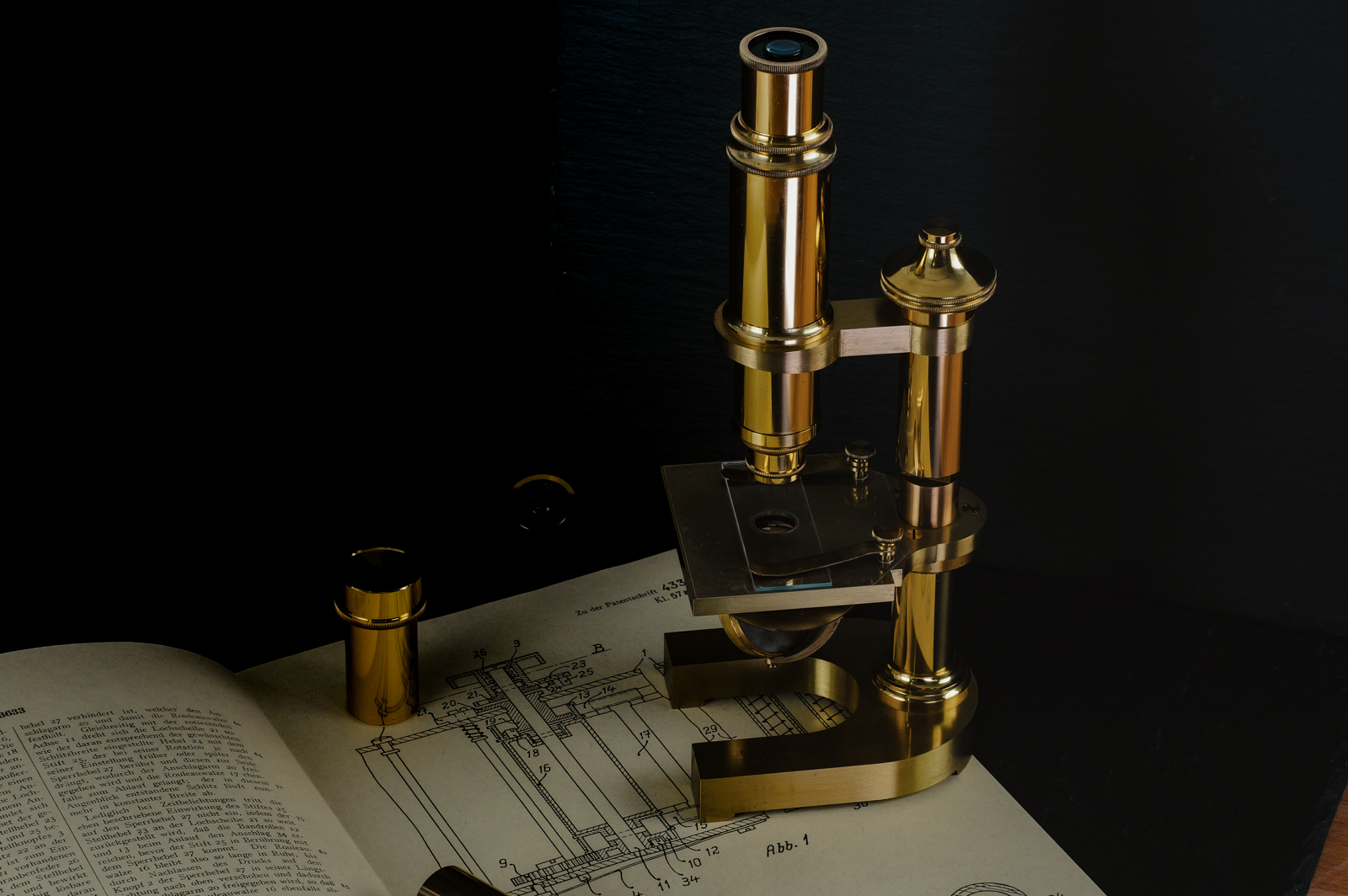 Leica Leitz Brass Microscope Leica Leitz Brass Microscope