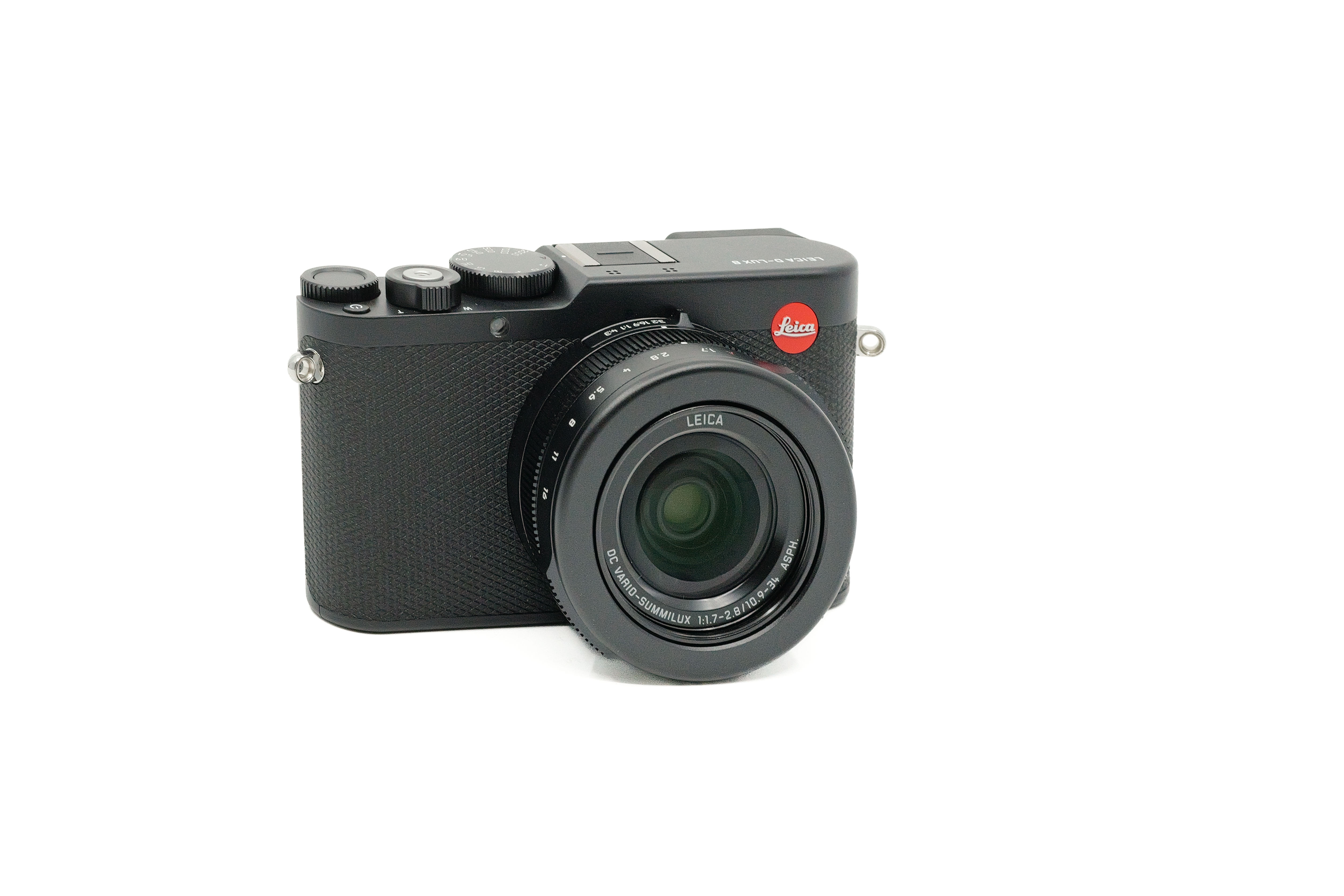 Leica D-Lux 8 with accessories